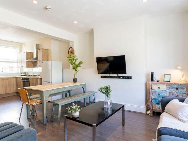 House for rent in Newtown, Exeter