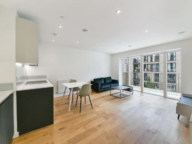 Apartment for rent in Maryland, Greater London