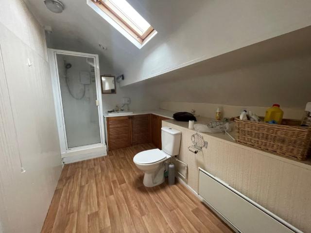 House for rent in Calderstones