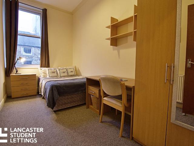 House for rent in Greaves, Bare