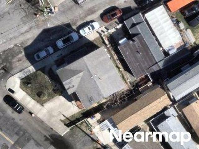 House for sale in The Bronx, Arverne
