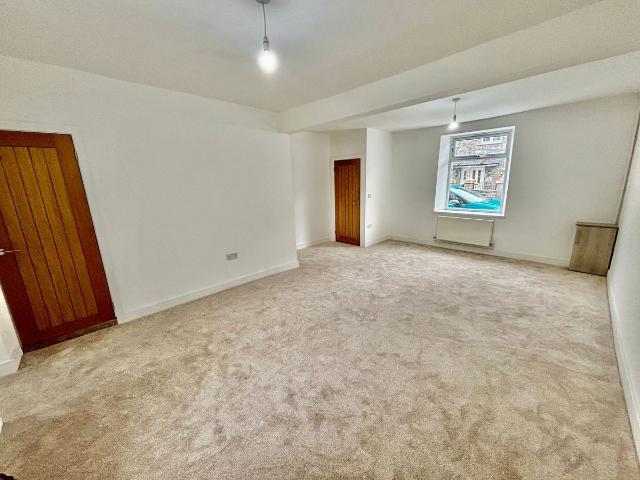 House for rent in Penrhiwceiber, Miskin