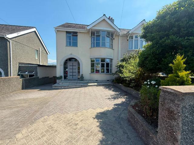 Apartment for rent in Bangor, Wales
