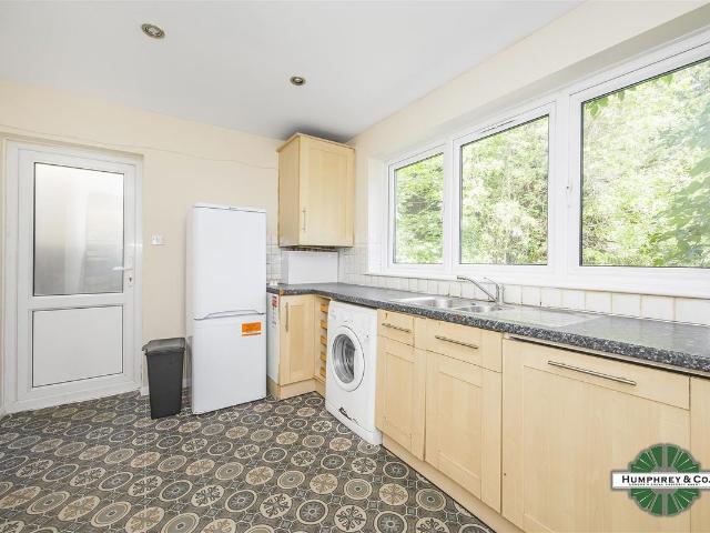 House for rent in Chapel End, Highams Park
