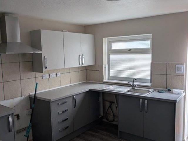 House for rent in Nangreaves, Wales