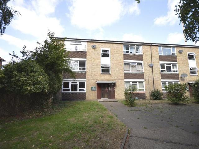 House for rent in Royal Borough of Kingston upon Thames, Greater London