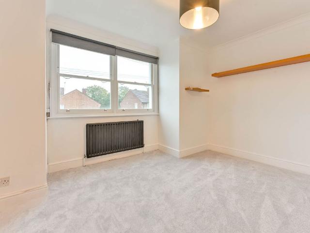 Apartment for rent in Royal Borough of Kingston upon Thames, Greater London
