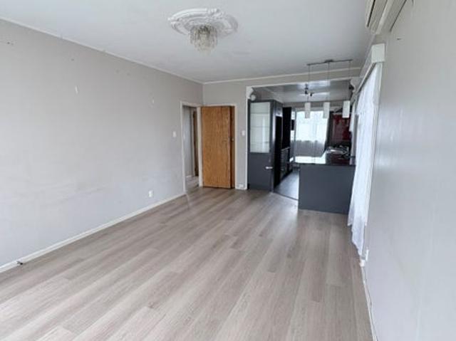 Apartment for rent in Penrose, Oroua County
