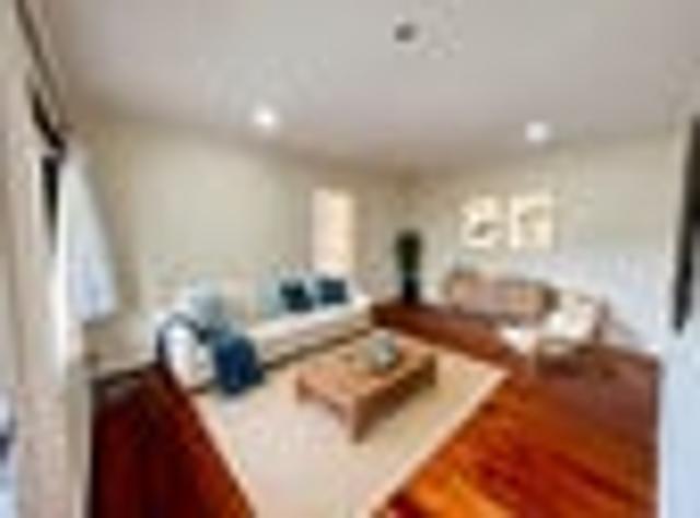 Apartment for rent in Penrose, Oroua County