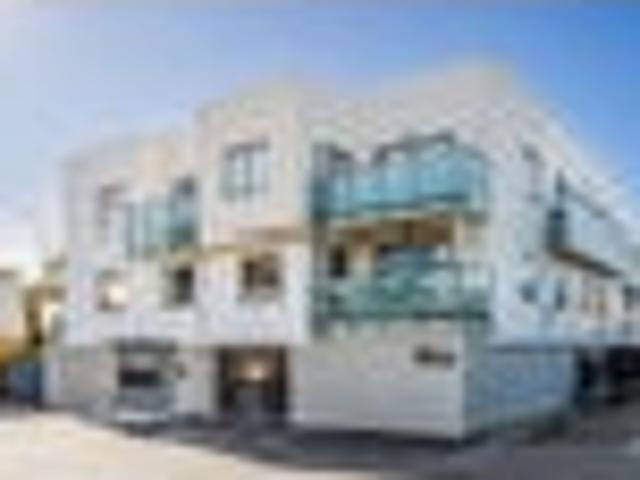 Apartment for rent in Penrose
