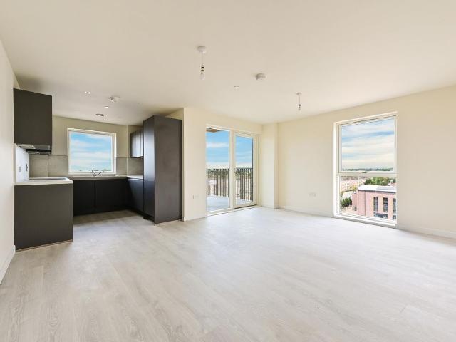 Apartment for rent in Lane, Greater London