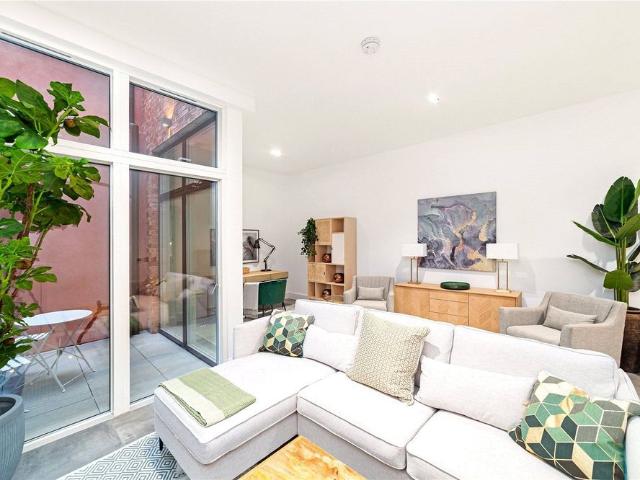 House for rent in Fulham, Cat Hill