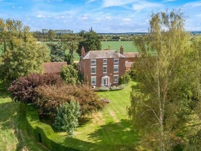 House for sale in Crookhill, Worcestershire