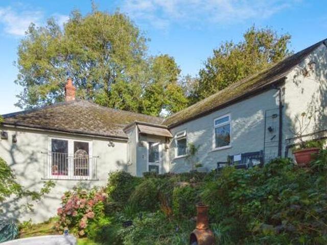 House for sale in Lamellion, Cornwall