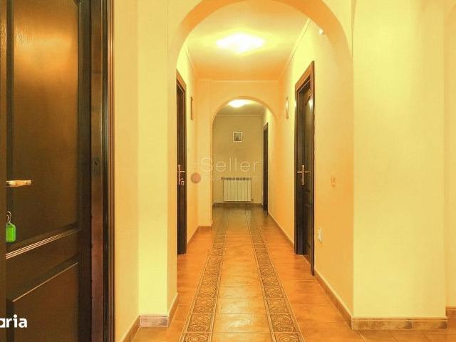 Casă vânzări în Moieciu De Jos