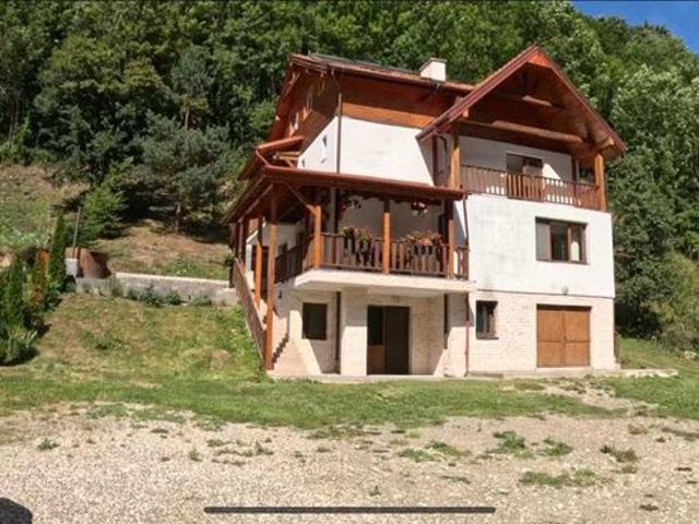 Casă vânzări