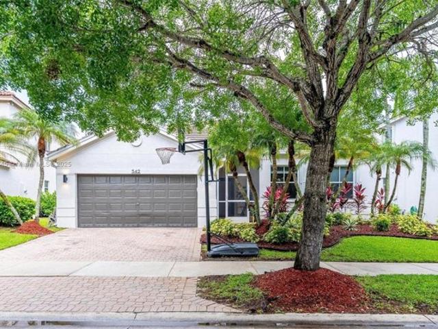House for sale in Weston