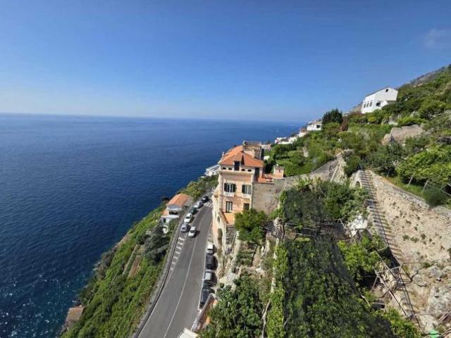 Appartamento in vendita a Amalfi, Campania