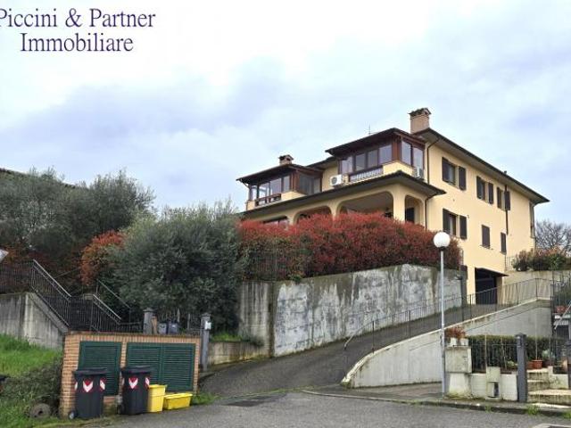 Appartamento in vendita a Paciano, Umbria