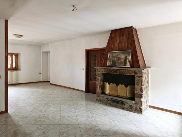 Appartamento in vendita a Piancastagnaio, Toscana
