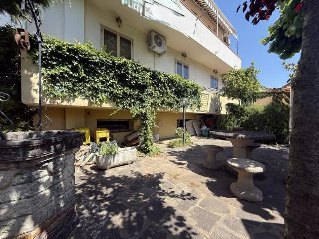 Appartamento in vendita a Rosignano Marittimo, Livorno