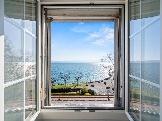 Attikawohnung kaufen in Saint-Prex, Waadt