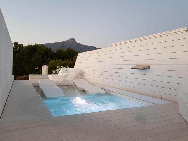 Apartamento en alquiler en Nueva Andalucía, Costa del Sol Occidental