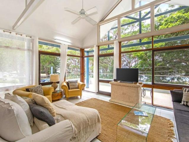 Apartment for rent in Pearl Beach, New South Wales