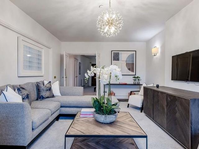 Apartment for rent in St. John's Wood, Greater London
