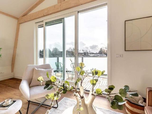 Appartement te huur in Bennebroek, Noord Holland