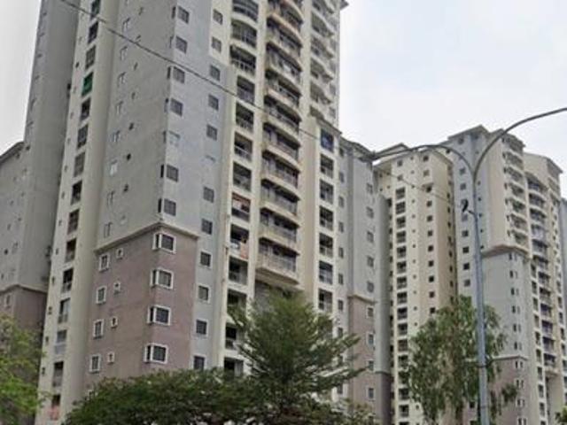 Condominium for sale in Malaka