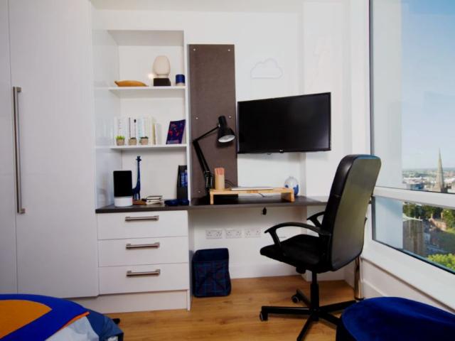 Studio for rent in Hillfields, West Midlands