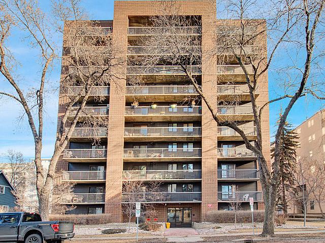 Condo for sale in Wedgewood, Alberta