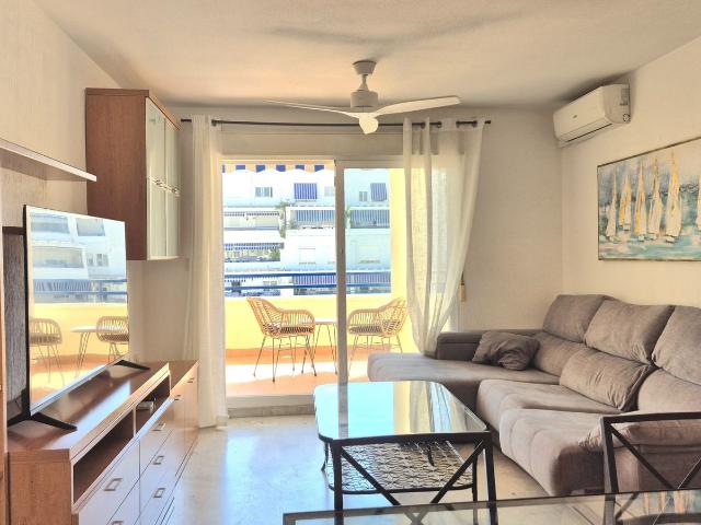 Casa en alquiler en Rícmar, Costa del Sol Occidental