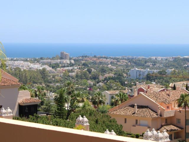 Casa en alquiler en Nueva Andalucía, Costa del Sol Occidental