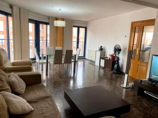 Ático en venta en la Plana Alta, Valencia
