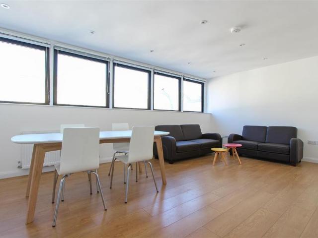 House for rent in Chalk Farm, Greater London