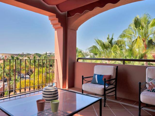 Casa en alquiler en Nueva Andalucía, Costa del Sol Occidental