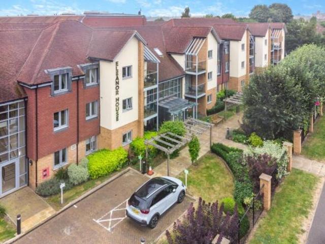 Property for sale in Cat Hill