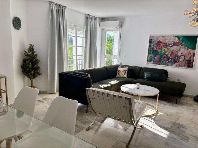Casa en alquiler en Atalaya-Isdabe, Costa del Sol Occidental