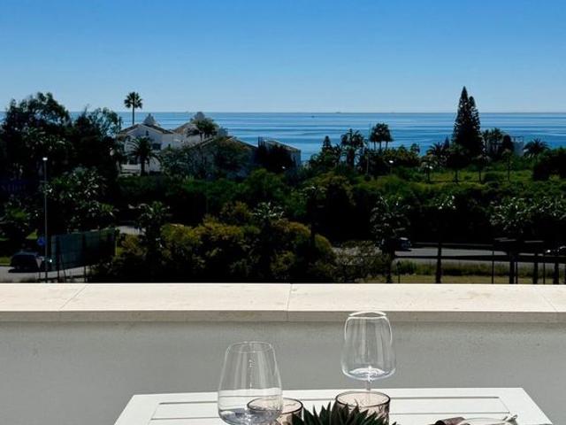 Casa en alquiler en Barriada Islas Canarias, Estepona