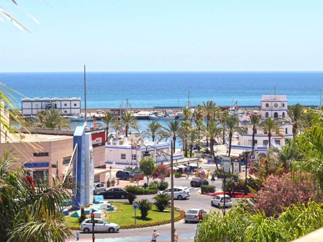 Casa en alquiler en Barriada Islas Canarias, Costa del Sol Occidental
