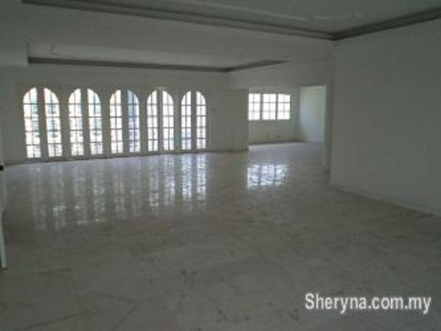 Penthouse for sale in City Centre