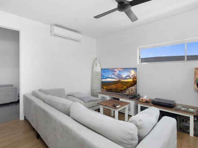 Apartment for rent in Cannon Hill, Greater Brisbane