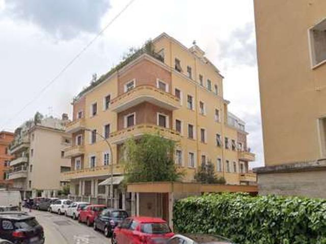 Villa Indipendente in affitto a Municipio Roma II, Roma Capitale