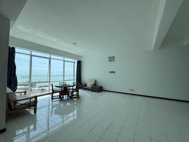 Condominium for sale in Malaka