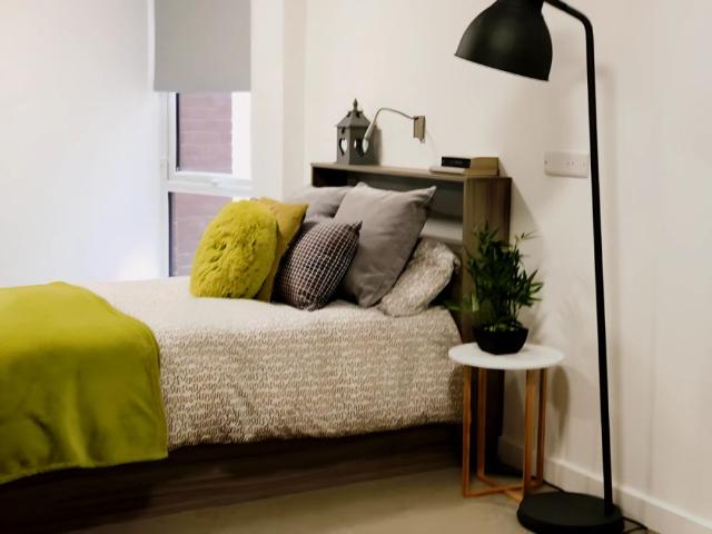 Studio for rent in Stoke, Stoke-on-Trent