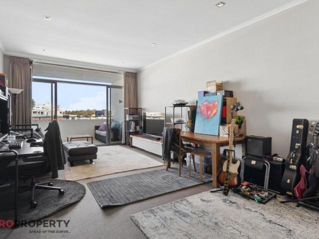 Apartment for sale in Cockburn, Western Australia