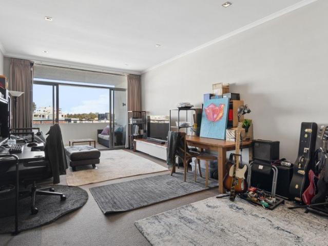 Apartment for sale in Cockburn, Western Australia