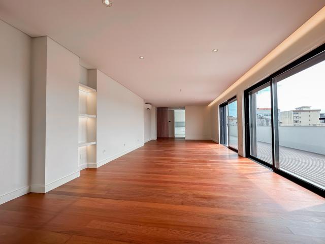 Apartamento alugar em Basílio Teles, Porto
